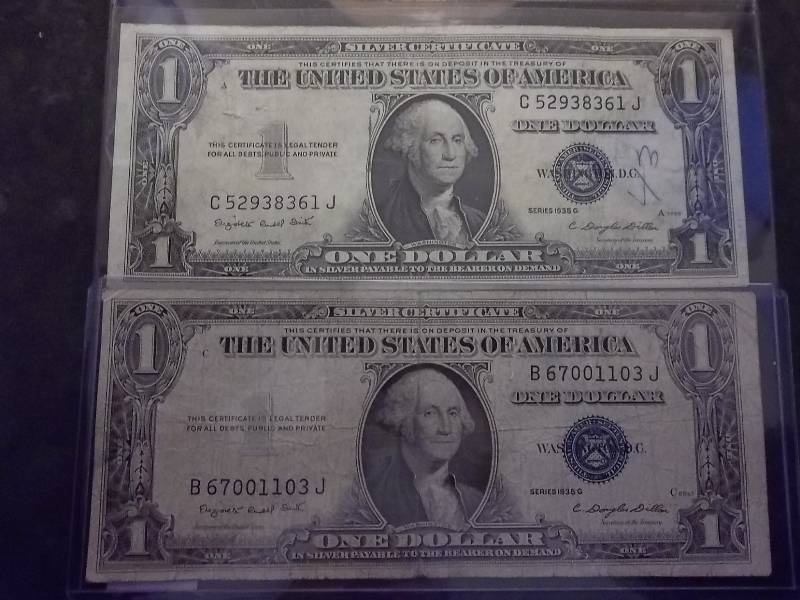 2 US One Dollar Silver Certificates 1935 G Series