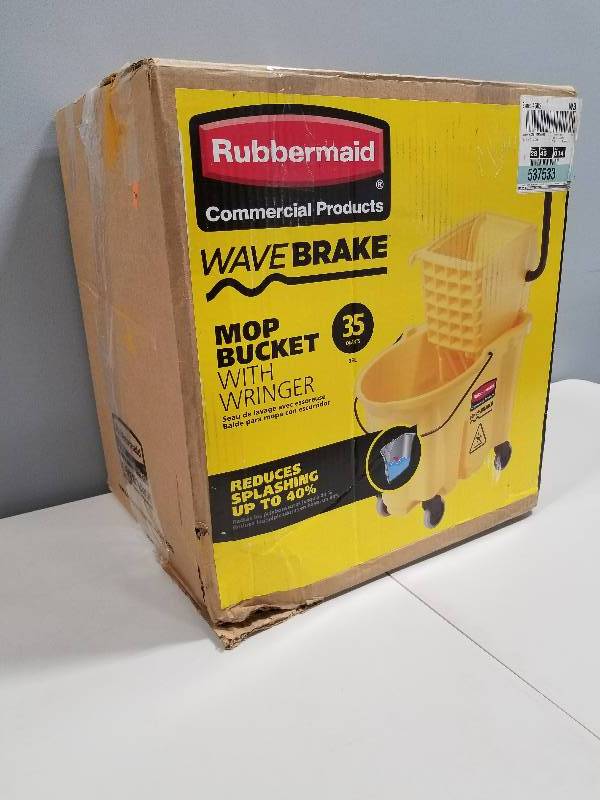 Rubbermaid Commercial Products WaveBrake 35-Quart Commercial Mop