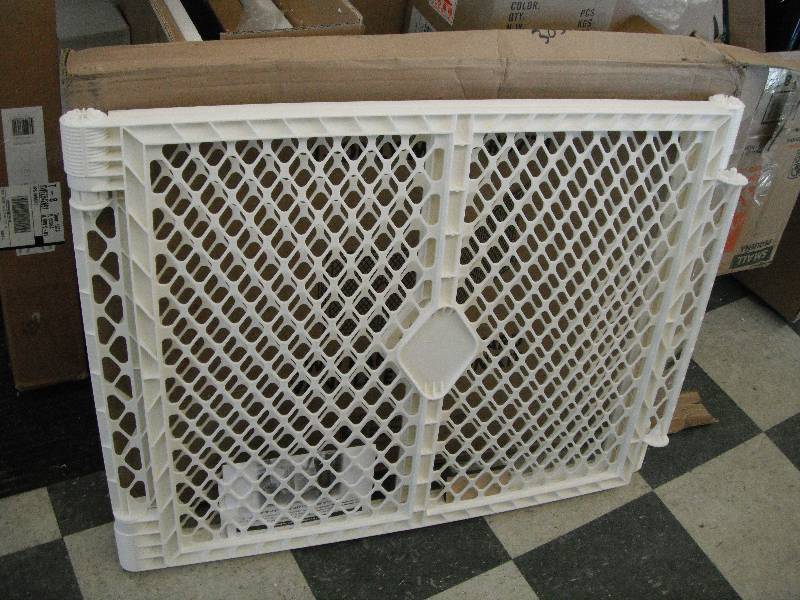 lot 18 image: Superyard 2 Panel Extension