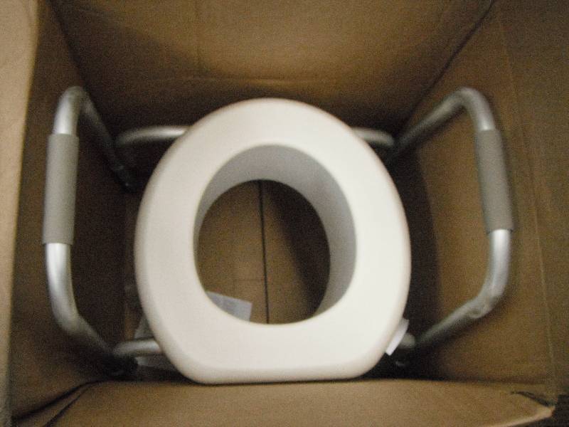 lot 27 image: Raised Toilet Seat