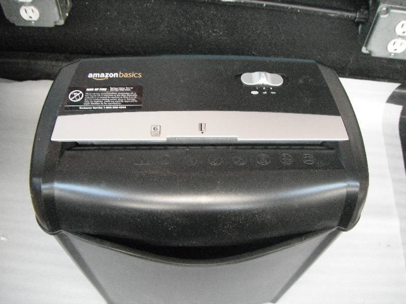 lot 35 image: Paper Shredder