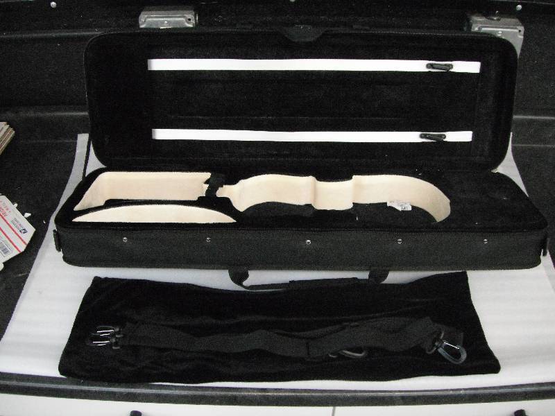 lot 38 image: Violin Case