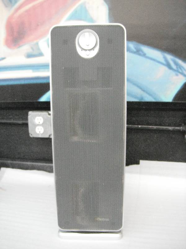 lot 43 image: Air Purifier