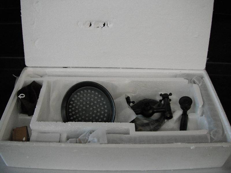 lot 55 image: Shower Set