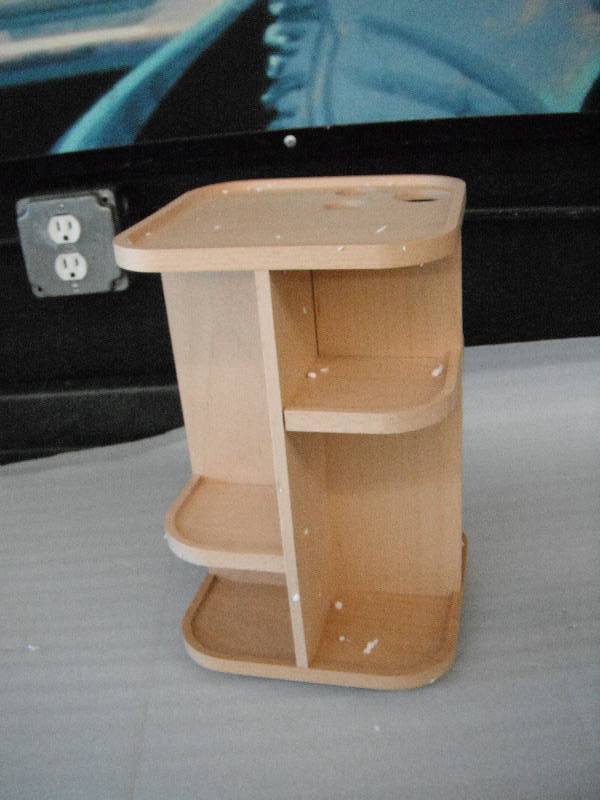 lot 61 image: Spinning Bathroom Organizer