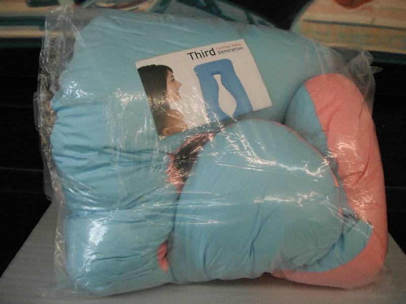 lot 79 image: Maternity Pillow