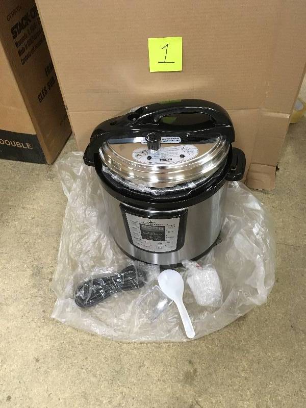 Castlecreek Electric Pressure Cooker, 10.5 QuarB2B21t open Box looks in new condition