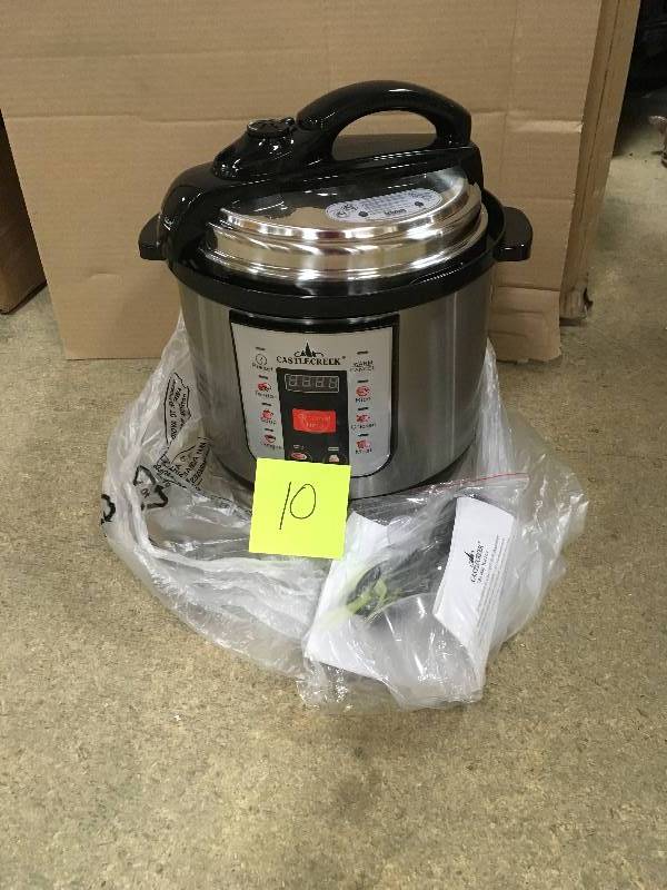 Castlecreek Electric Pressure Cooker, 6 Quartz open Box looks in new condition