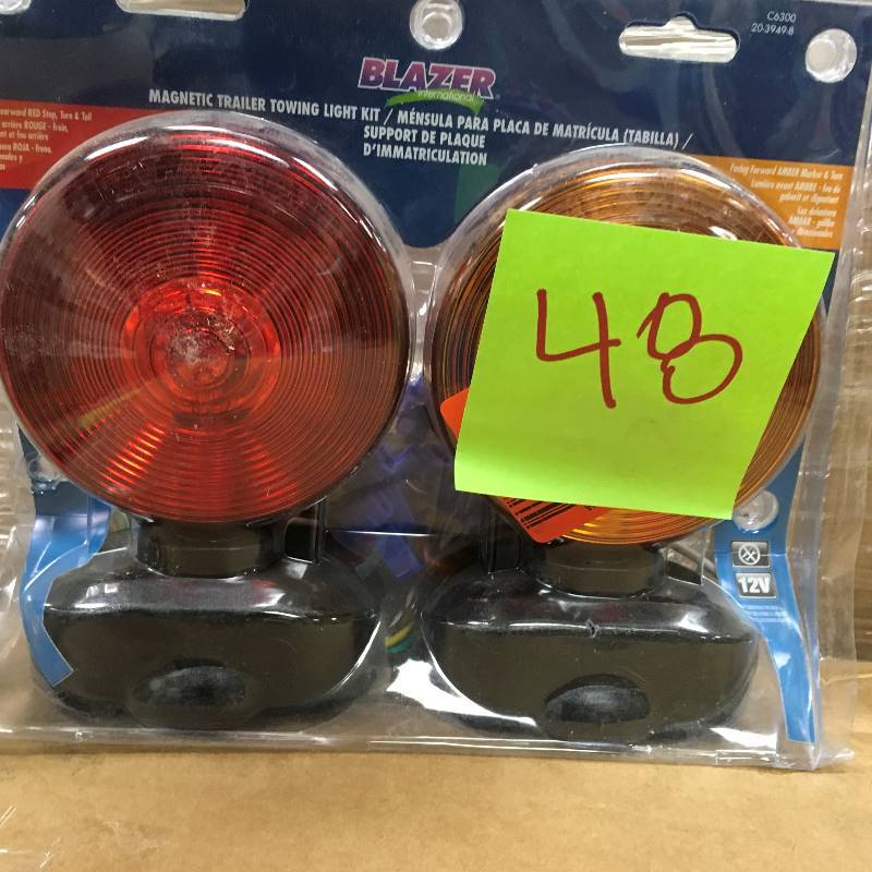Blazer Magnetic Trailer Towing Light Kit open Box looks in new condition