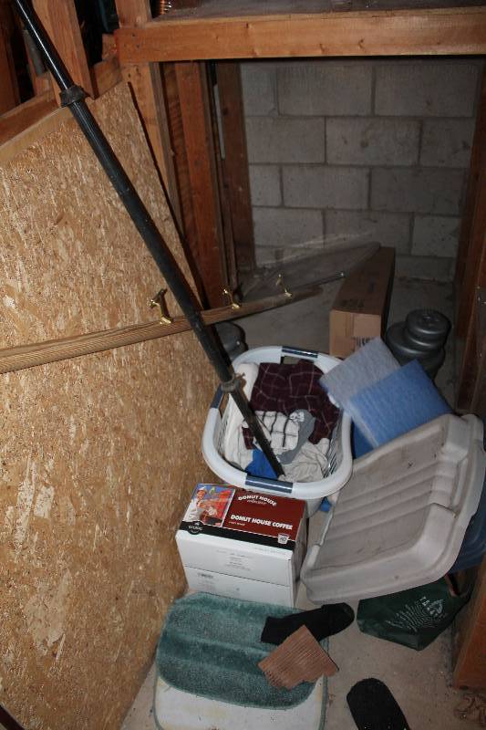 lot 33 image: Free Weights, Weight Bar, Wood