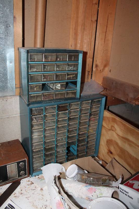 lot 18 image: Lot of (2) Organizer Storage Bins - 20,60-bin