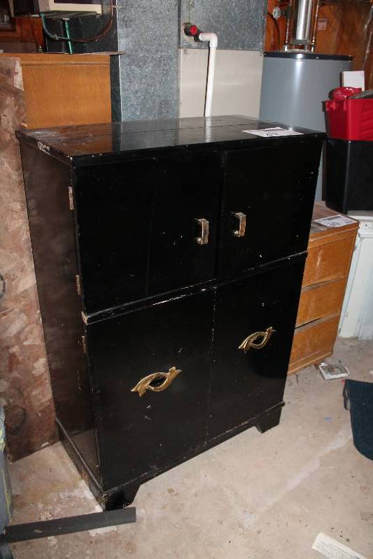 lot 29 image: 4-Door Wood Cabinet