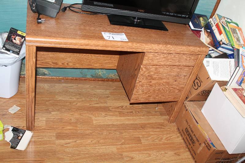 lot 71 image: Wood Office Desk