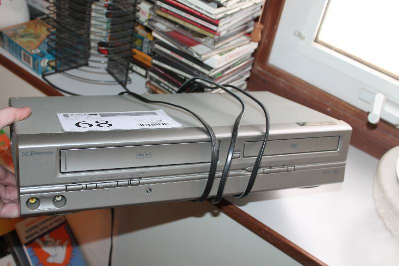 lot 68 image: Emerson VCRDVD Player