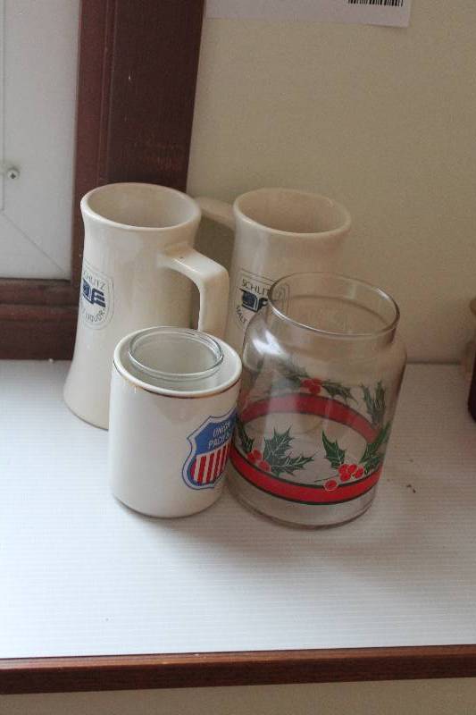 lot 63 image: Beer Steins, Mugs, Glasses