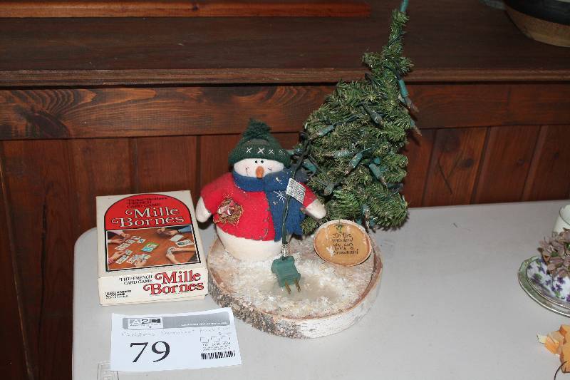 lot 79 image: Christmas Dcor, Mille Bornes French Card Game