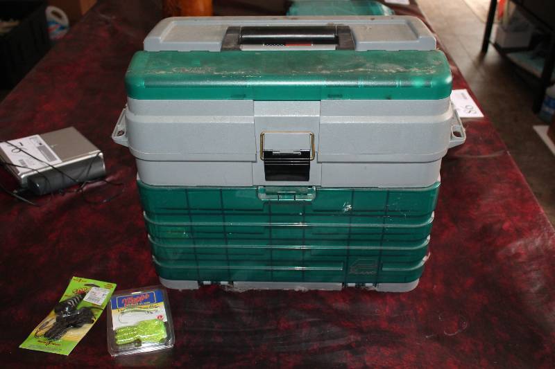 lot 84 image: Tackle Box