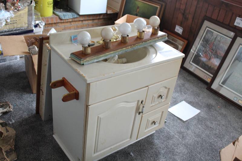 lot 93 image: Sink w Cabinet, Light