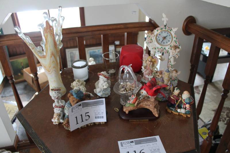 lot 115 image: Table Dcor
