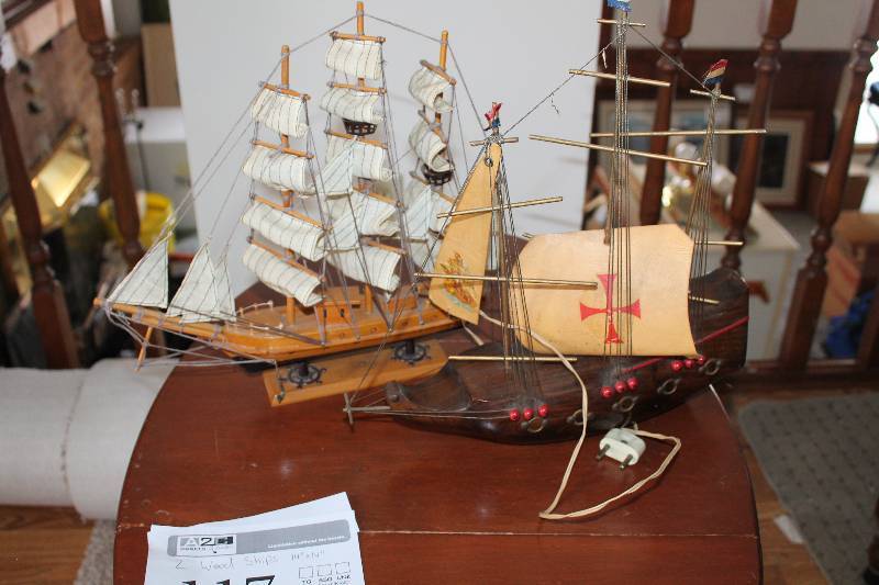 lot 117 image: Lot of (2) Lighted Wood Ships