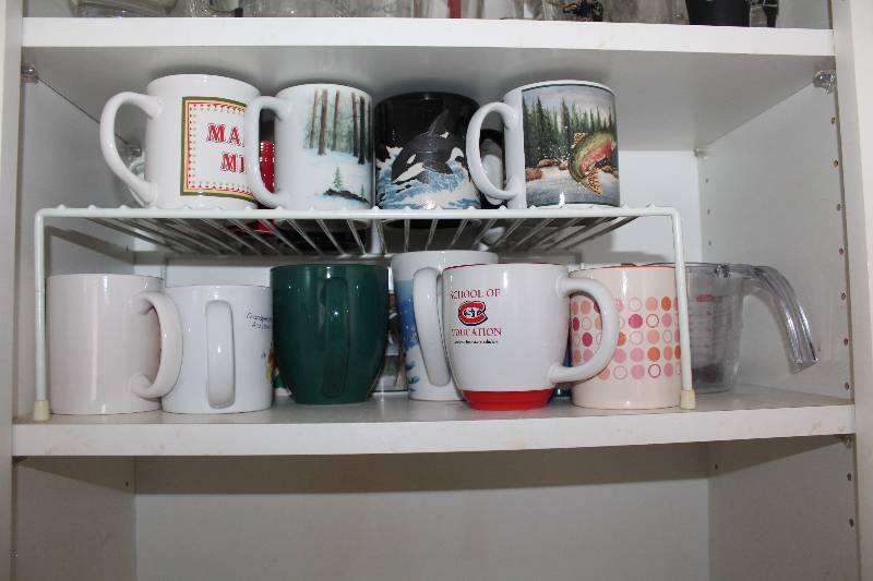 lot 140 image: Coffee Mugs