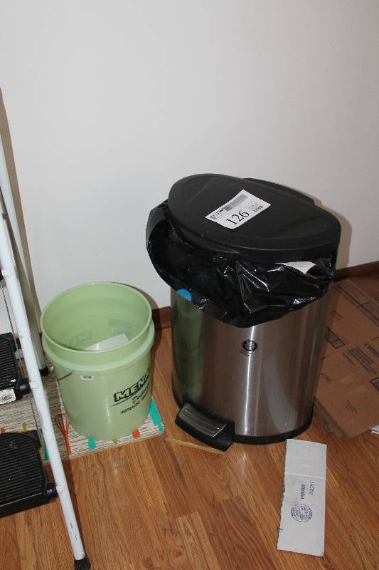 lot 126 image: Waste Basket, Plastic Bucket