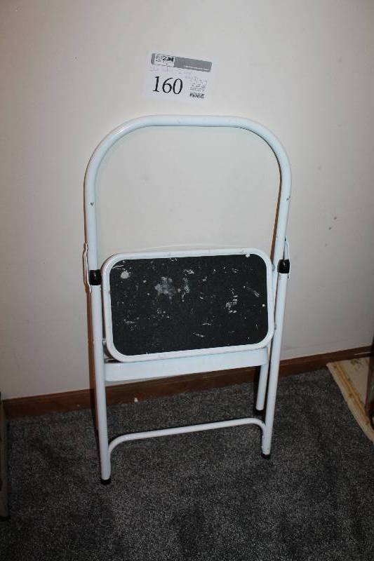 lot 160 image: 2-Step Step Ladder