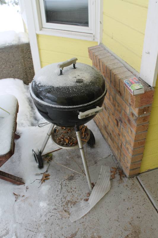 lot 220 image: Weber Charcoal Grill