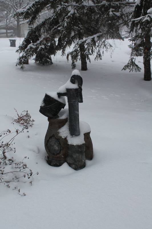 lot 229 image: Water Fountain Yard Dcor