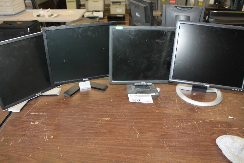 lot 89 image: Lot of (4) Dell,Acer Computer Monitors