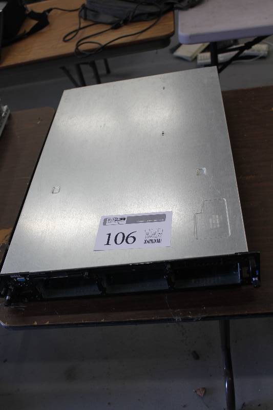 lot 106 image: Dell PowerEdge 2850 Server