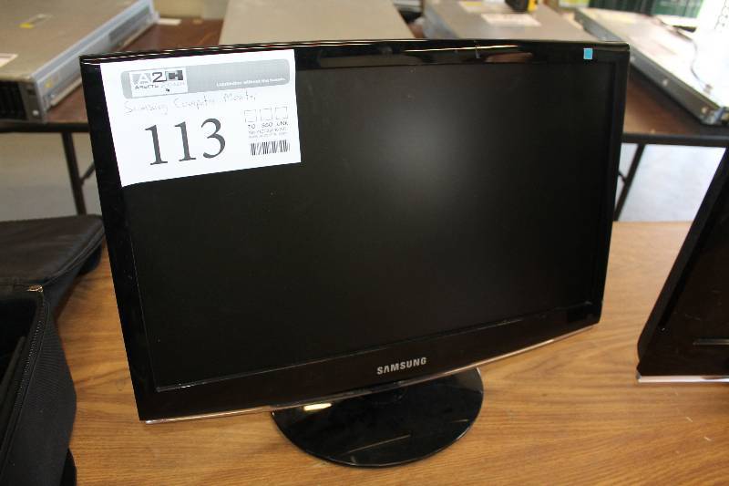 lot 113 image: Samsung Computer Monitor