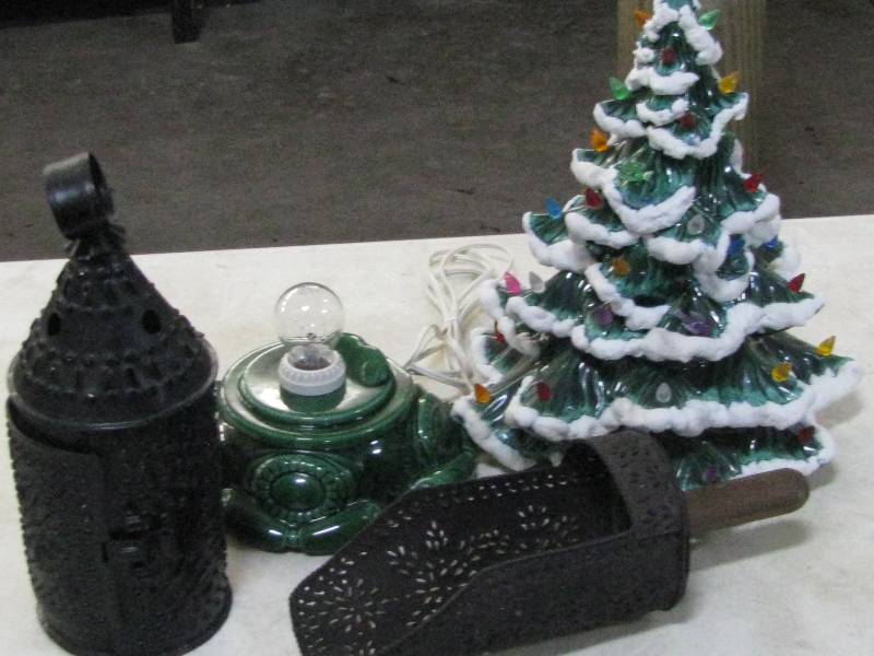Ceramic Christmas Tree & Candle Holder