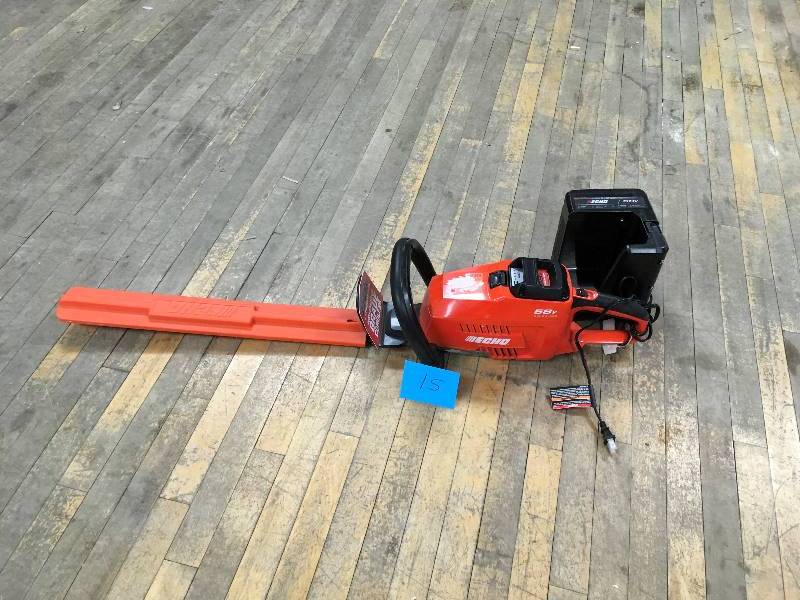 Echo 58Volt  22 in. Cordless Hedge Trimmer not used