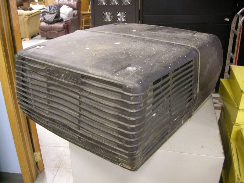 lot 251 image: Coleman Mack RV AC Unit