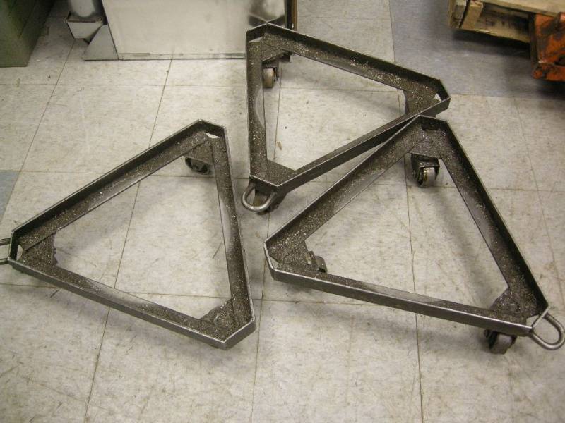 lot 26 image: 3 CNC Chip Pail Carts