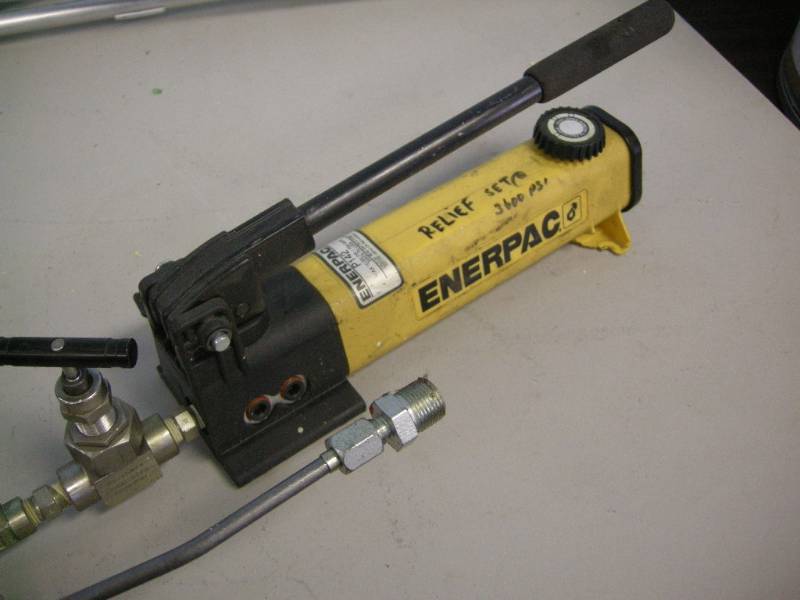 lot 33 image: Enerpac P142 2 Speed Hand Pump