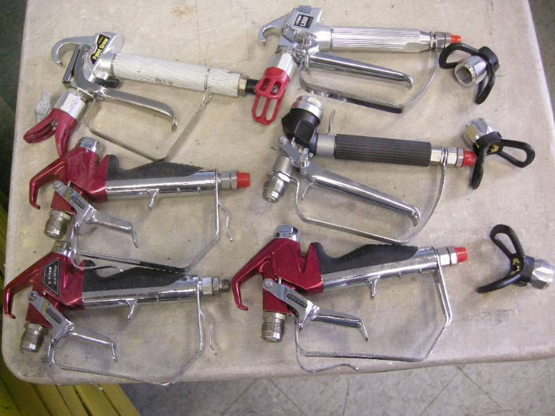 lot 50 image: 6 Paint Spray Guns