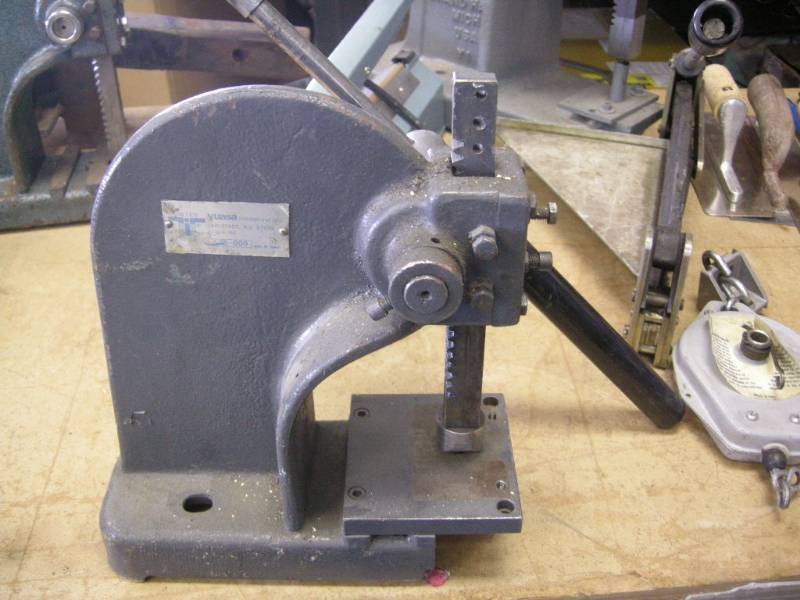 lot 67 image: UnitedYuasa 12 Ton Arbor Press