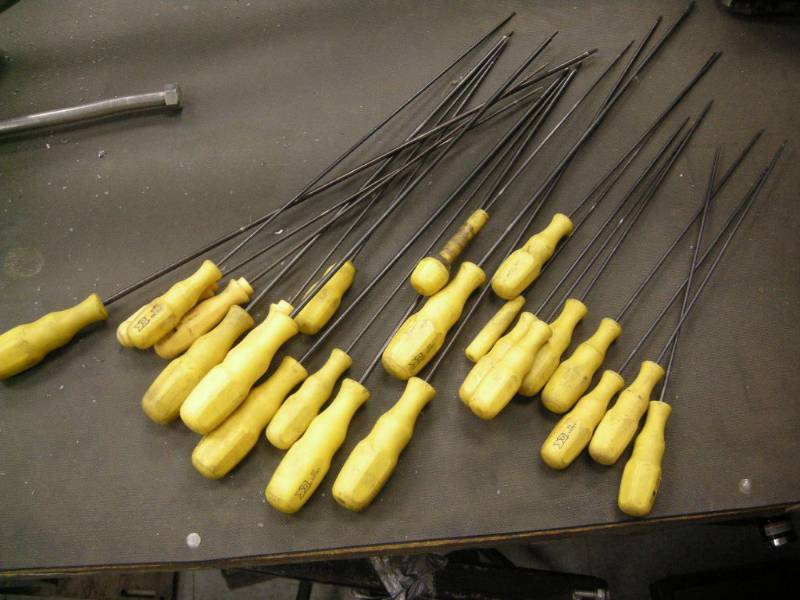 lot 130 image: Kennametal Long Shank Hex Drivers
