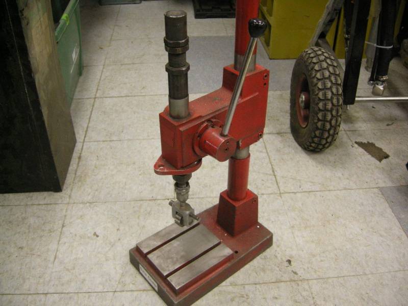 lot 172 image: Automator Lyon 18S Press