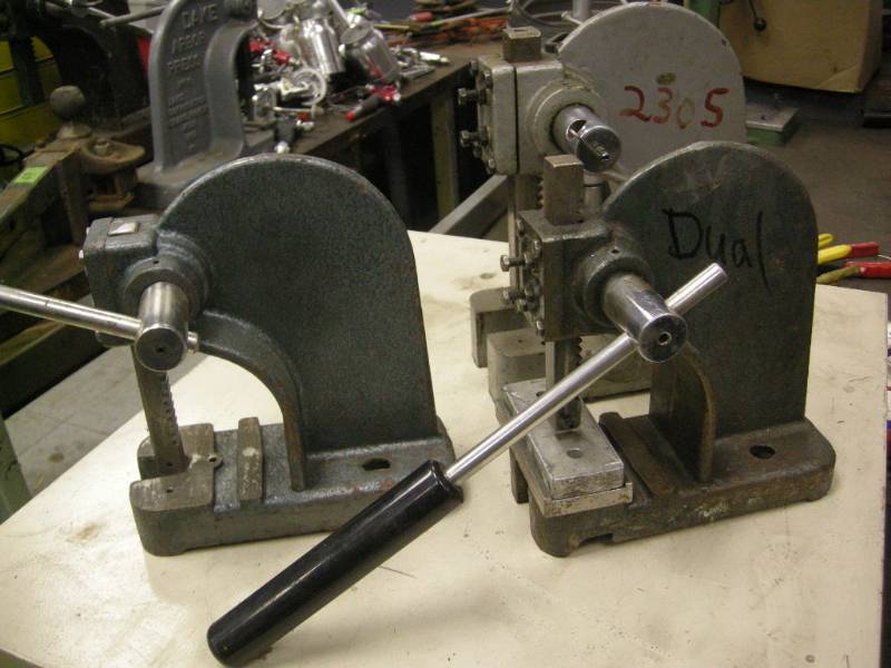 lot 185 image: 3 Arbor Presses