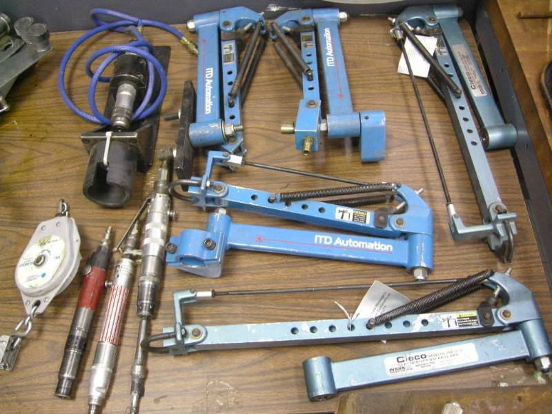 lot 198 image: Production Line Tool Balance Arms and Drivers