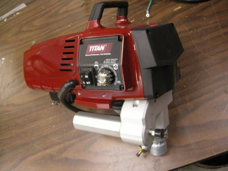 lot 208 image: Titan Impact 440 Sprayer PowerHead