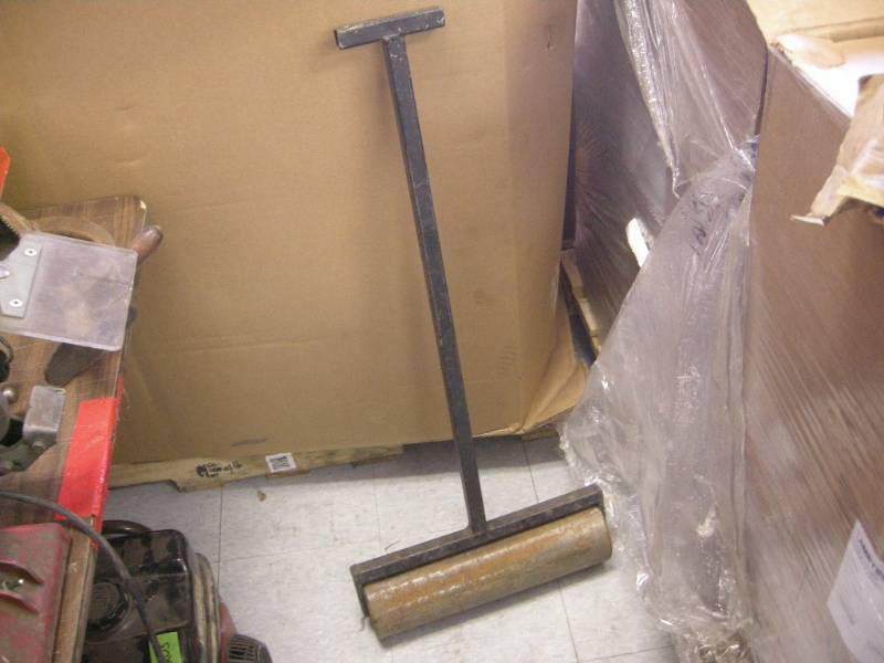 lot 223 image: Heavy Roller