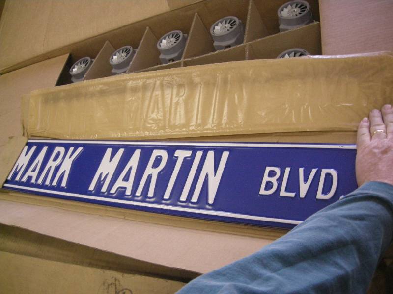 lot 225 image: Nascar Mark Martin Road Signs