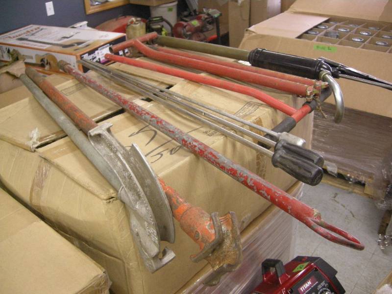 lot 236 image: Pipe Benders, Handles, Pump