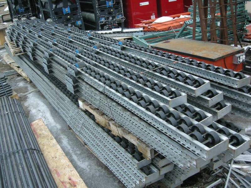 lot 4 image: Mallard-Steel Skate Wheel Pallet Flow Racking System