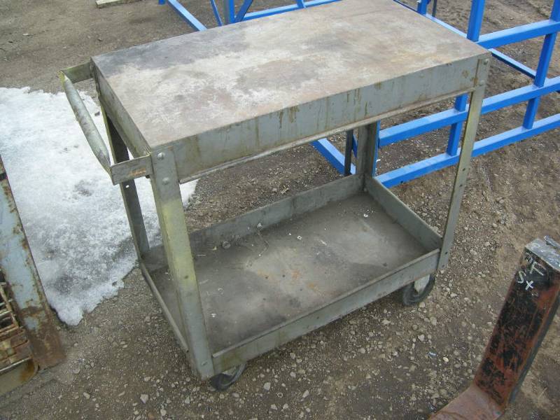 lot 259 image: Rolling Metal Cart