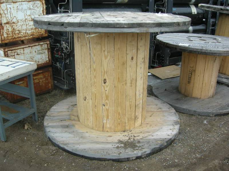 lot 263 image: Large Wooden Spool